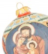 Palla di Natale in ceramica dettaglio Sacra Famiglia