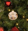 Palla di Natale in ceramica Madonna con Bambino appesa su albero