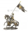 Cavaliere crociato con bandiera
